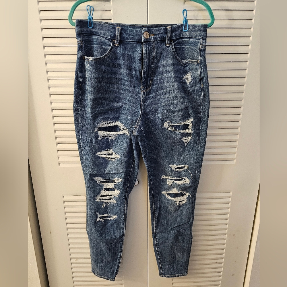 American Eagle Ripped Curvy Hi-Rise Jegging - Size 12 Regular